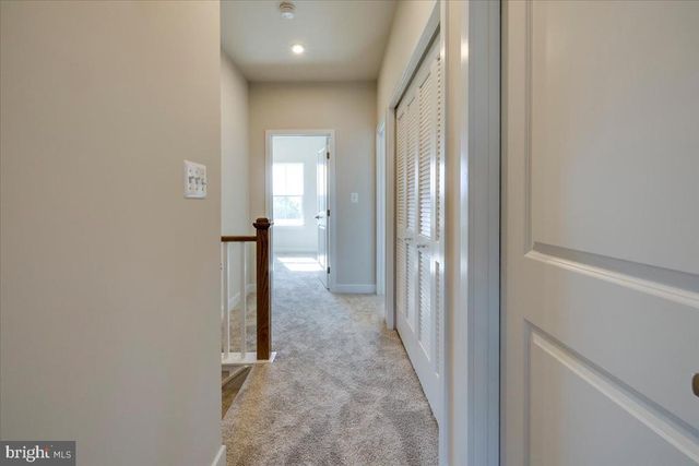 9390 TANFIELD DR, Fredericksburg, VA 22408