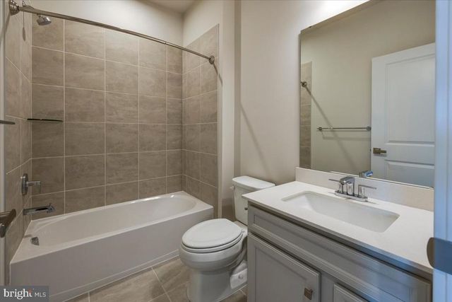 9390 TANFIELD DR, Fredericksburg, VA 22408