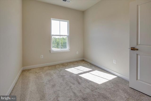 9390 TANFIELD DR, Fredericksburg, VA 22408