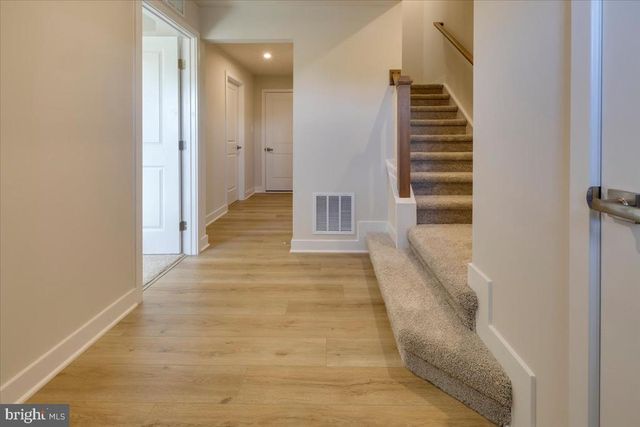 9390 TANFIELD DR, Fredericksburg, VA 22408