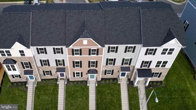 9390 TANFIELD DR, Fredericksburg, VA 22408