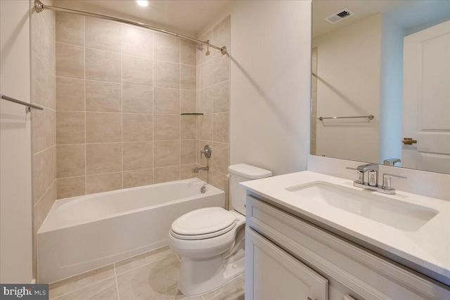 9390 TANFIELD DR, Fredericksburg, VA 22408