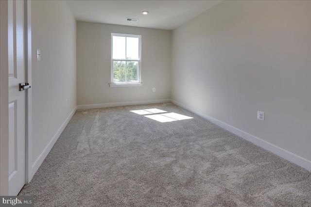9390 TANFIELD DR, Fredericksburg, VA 22408