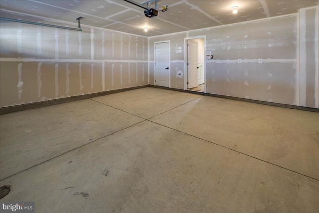 9390 TANFIELD DR, Fredericksburg, VA 22408