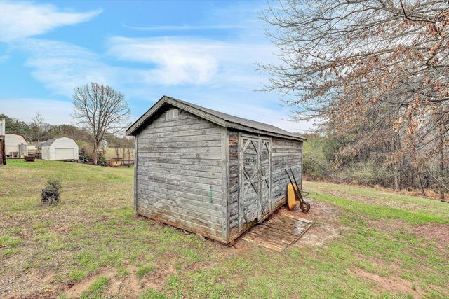 1328 Morewood RD, Hardy, VA 24101
