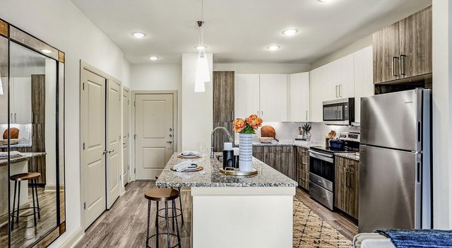 7100 Uvalde Road 10301, Houston, TX 77049