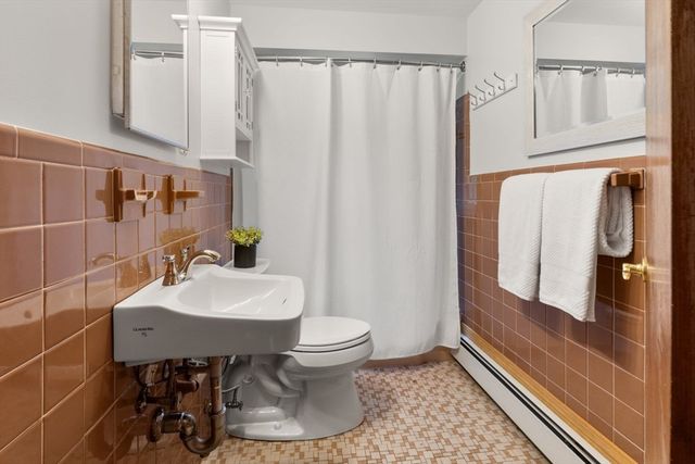 128 Dale St, Boston, MA 02131