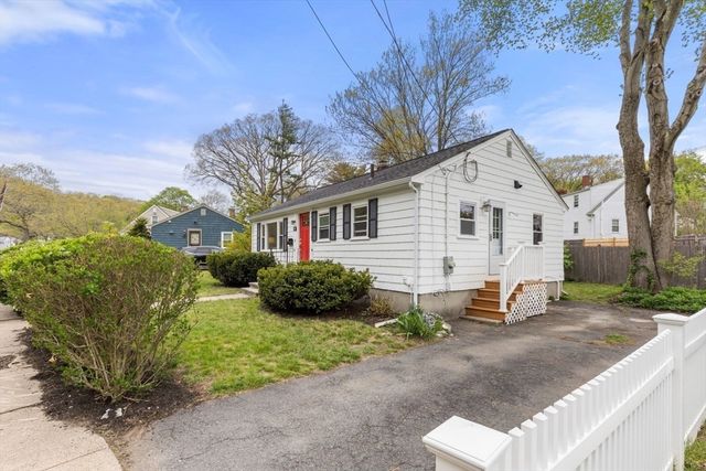 128 Dale St, Boston, MA 02131