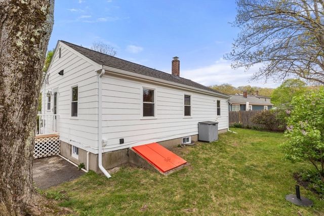 128 Dale St, Boston, MA 02131