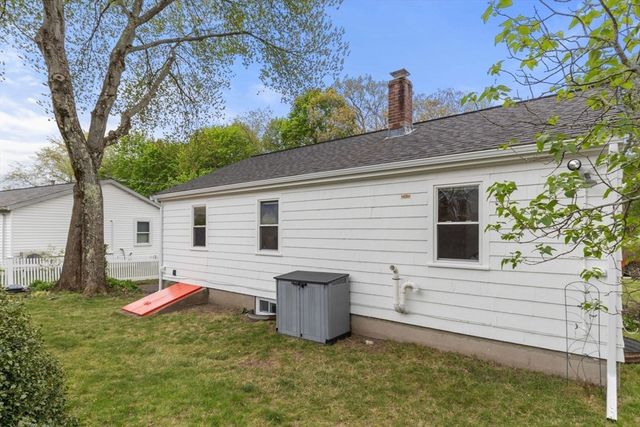 128 Dale St, Boston, MA 02131