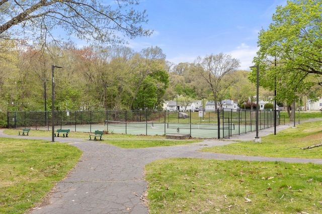 128 Dale St, Boston, MA 02131