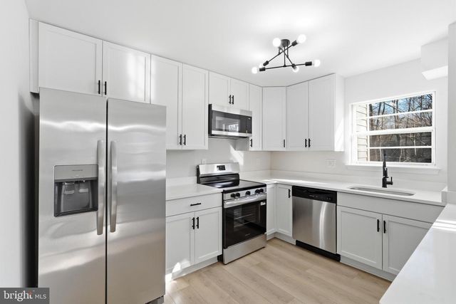 15327 INLET PL, Dumfries, VA 22025