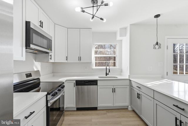 15327 INLET PL, Dumfries, VA 22025