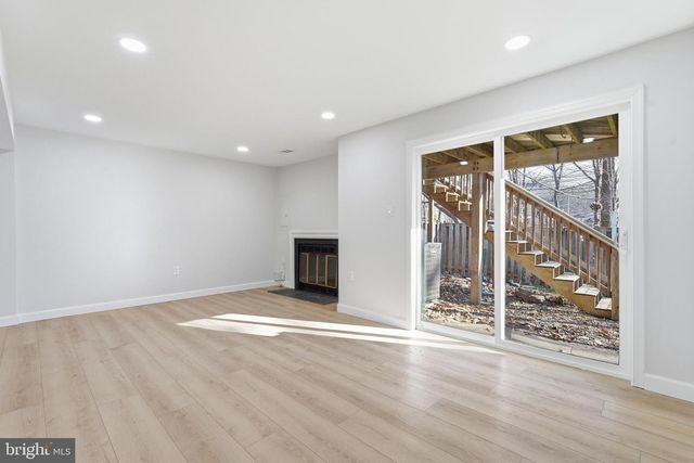 15327 INLET PL, Dumfries, VA 22025