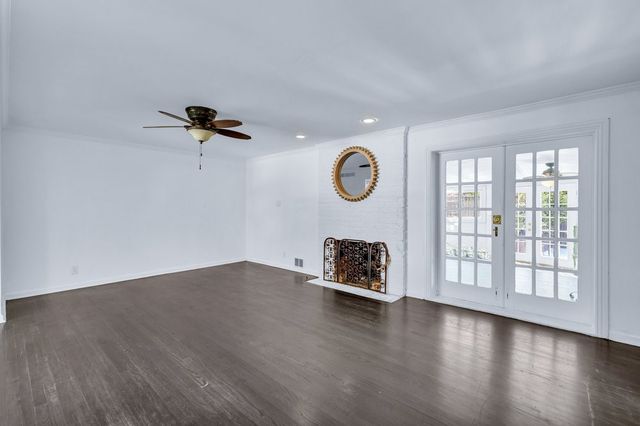 312 W Rio Grande Street, Garland, TX 75041