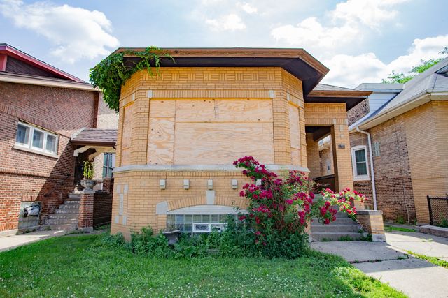 8255 S Saint Lawrence Avenue, Chicago, IL 60619