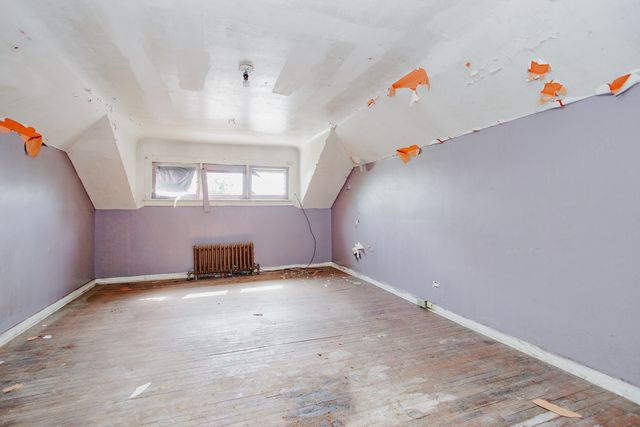 8255 S Saint Lawrence Avenue, Chicago, IL 60619