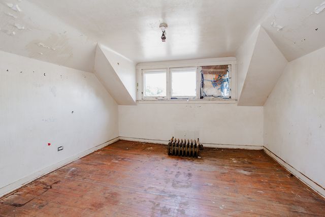 8255 S Saint Lawrence Avenue, Chicago, IL 60619