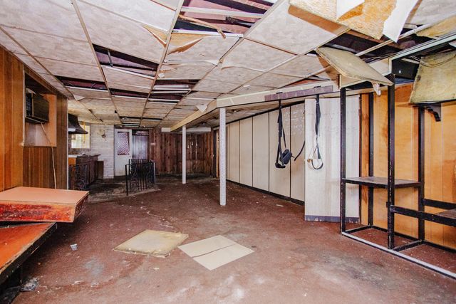 8255 S Saint Lawrence Avenue, Chicago, IL 60619