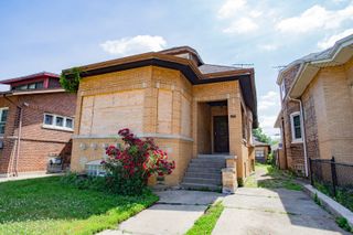 8255 S Saint Lawrence Avenue, Chicago, IL 60619