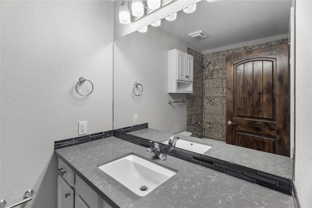 412 N Pearson Street, Godley, TX 76044