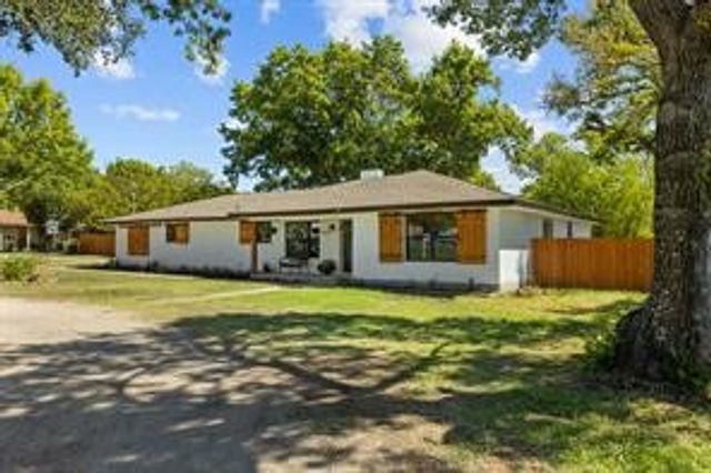 412 N Pearson Street, Godley, TX 76044