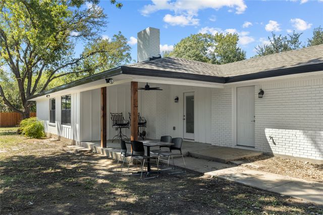 412 N Pearson Street, Godley, TX 76044