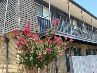 5014 Les Chateaux Drive 230, Dallas, TX 75235