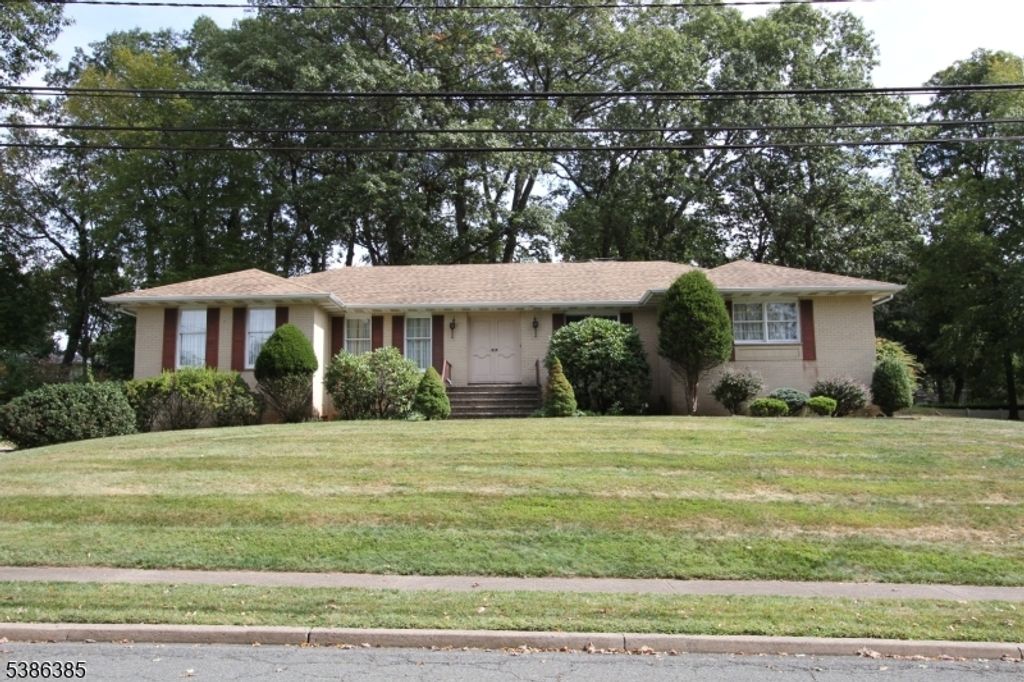 81 Edson Pl, North Haledon Boro, NJ 07508
