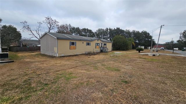 225 SKYLINE DRIVE, Lady Lake, FL 32159