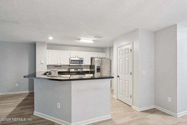 8550 ARGYLE BUSINESS Loop 1507, Jacksonville, FL 32244