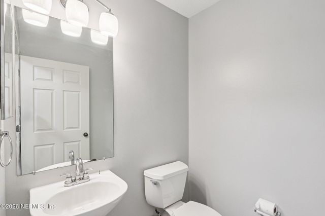 8550 ARGYLE BUSINESS Loop 1507, Jacksonville, FL 32244