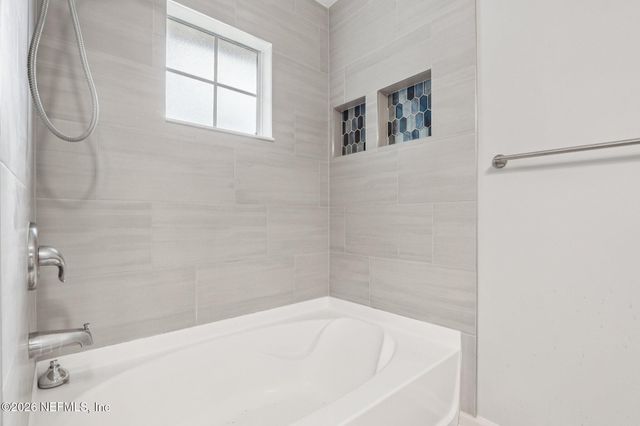 8550 ARGYLE BUSINESS Loop 1507, Jacksonville, FL 32244