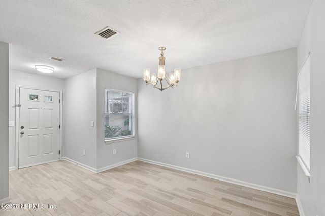 8550 ARGYLE BUSINESS Loop 1507, Jacksonville, FL 32244