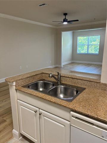 143 SOUTHERN PECAN CIRCLE 207, Winter Garden, FL 34787