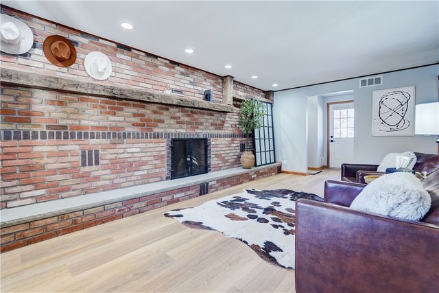 120 Lantern Lane, Brighton, NY 14623