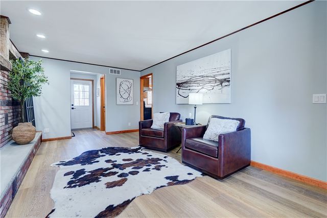 120 Lantern Lane, Brighton, NY 14623