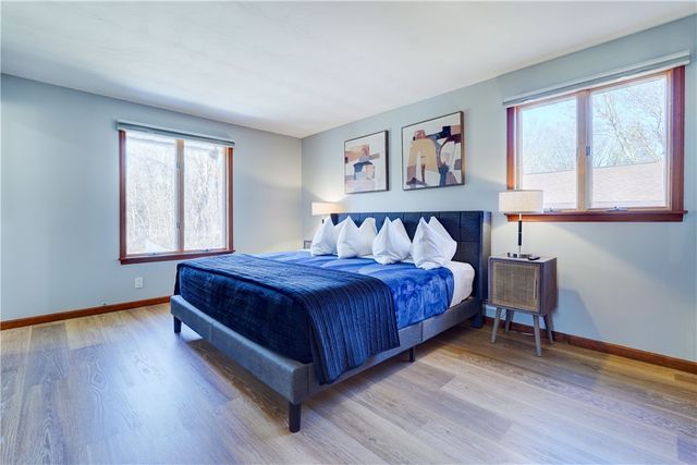 120 Lantern Lane, Brighton, NY 14623