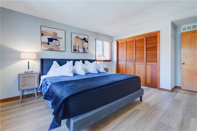 120 Lantern Lane, Brighton, NY 14623