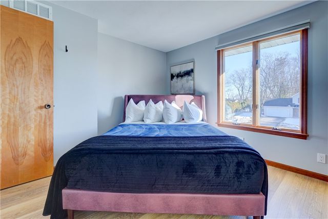 120 Lantern Lane, Brighton, NY 14623