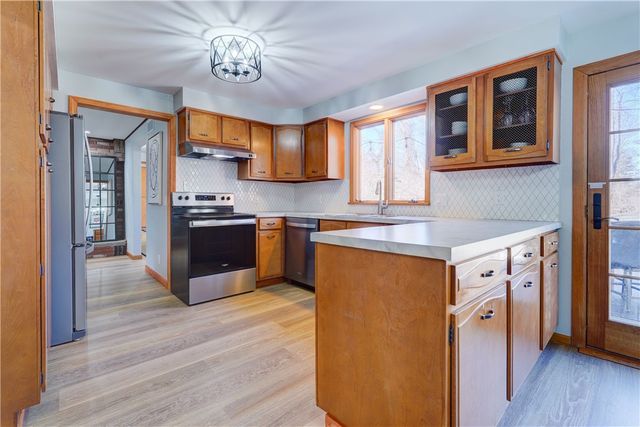 120 Lantern Lane, Brighton, NY 14623