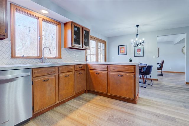 120 Lantern Lane, Brighton, NY 14623