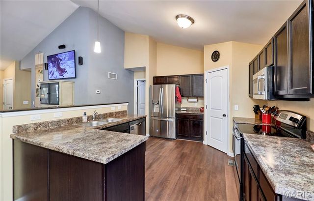 548 Long Train Drive, Troy, MO 63379