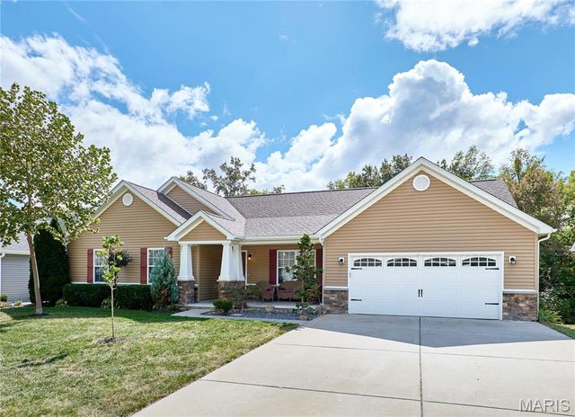 548 Long Train Drive, Troy, MO 63379