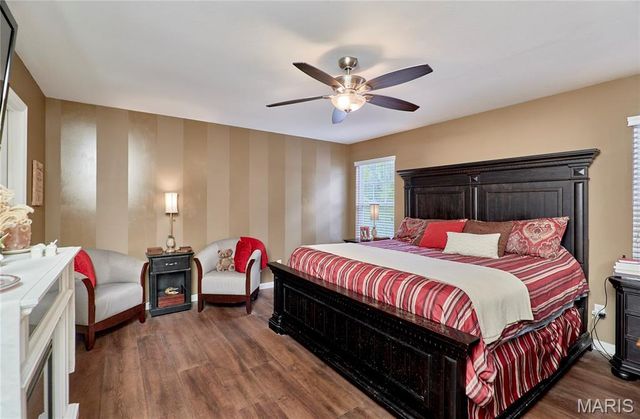 548 Long Train Drive, Troy, MO 63379