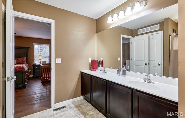 548 Long Train Drive, Troy, MO 63379
