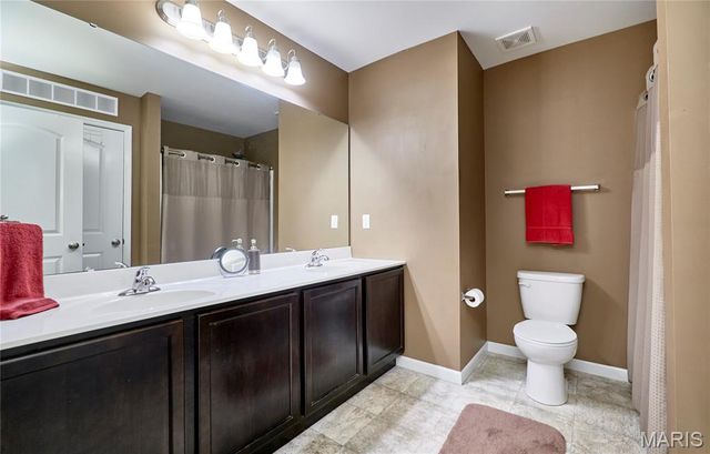 548 Long Train Drive, Troy, MO 63379