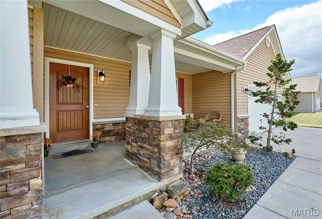 548 Long Train Drive, Troy, MO 63379