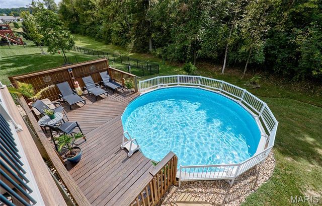 548 Long Train Drive, Troy, MO 63379