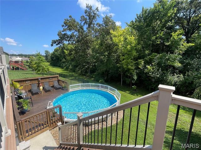 548 Long Train Drive, Troy, MO 63379